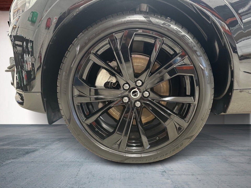 Volvo XC60 2,0 T8 ReCharge Black Edition aut. AWD 5d