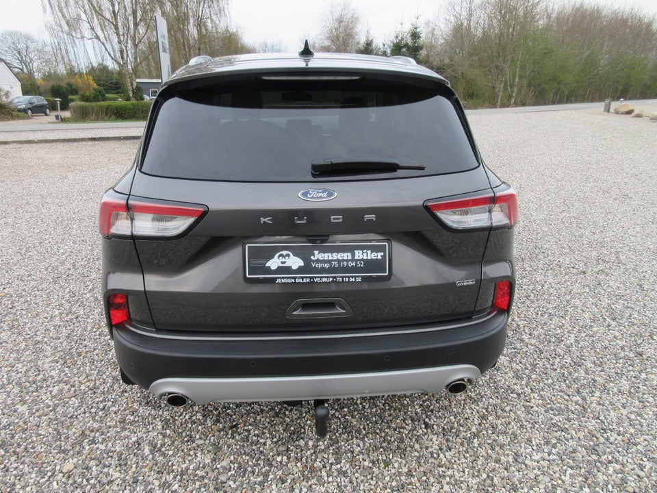 Ford Kuga 2,5 PHEV Titanium CVT 5d