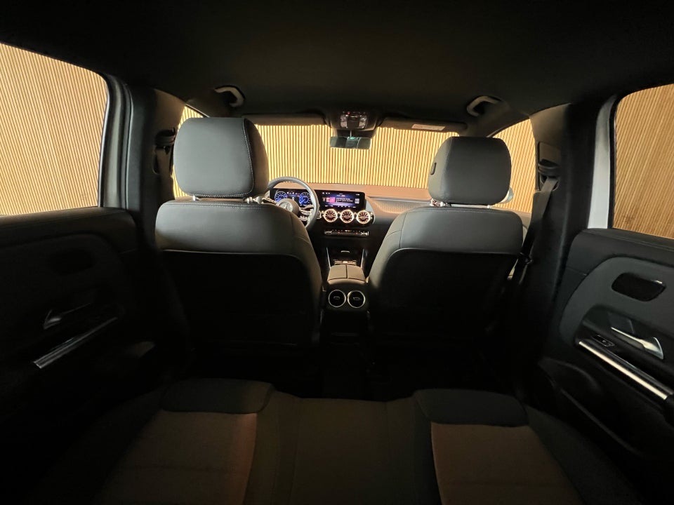 Mercedes EQA300 Electric Art 4Matic 5d