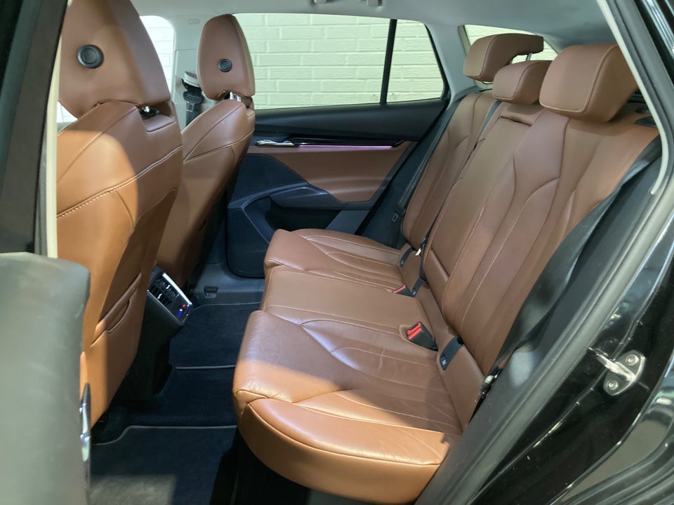 Skoda Enyaq 60 iV ecoSuite 5d