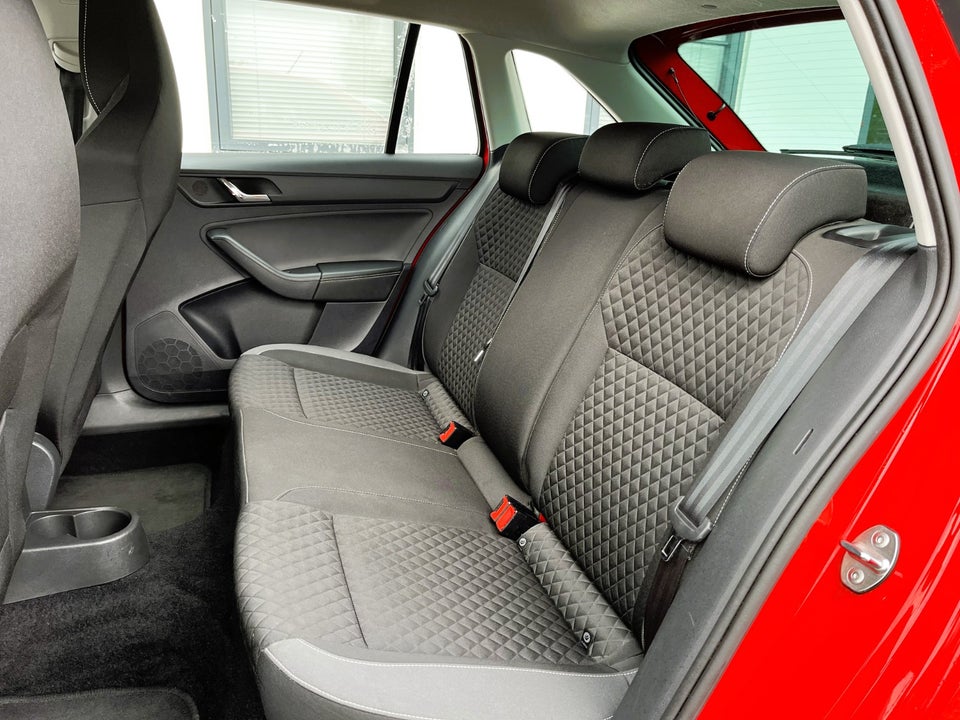 Skoda Rapid 1,0 TSi 95 Active 5d