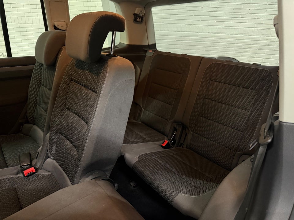 VW Touran 1,6 TDi 105 Comfortline DSG BMT 7prs 5d