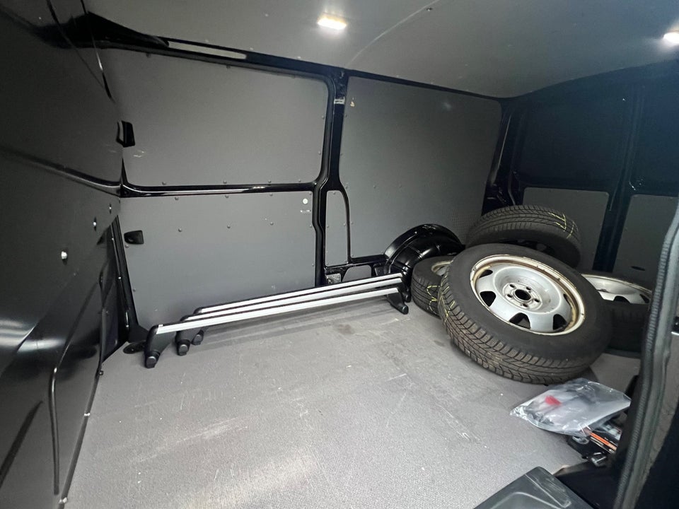 VW Transporter 2,0 TDi 204 Kassevogn DSG lang