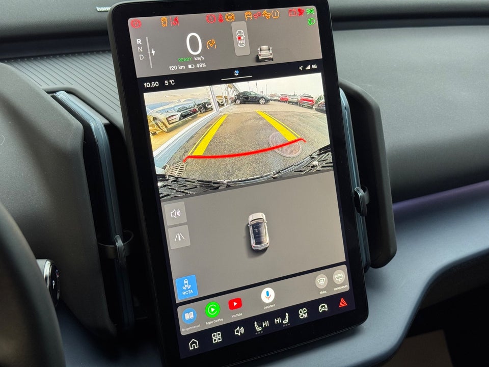 Volvo EX30 Extended Range Plus 5d