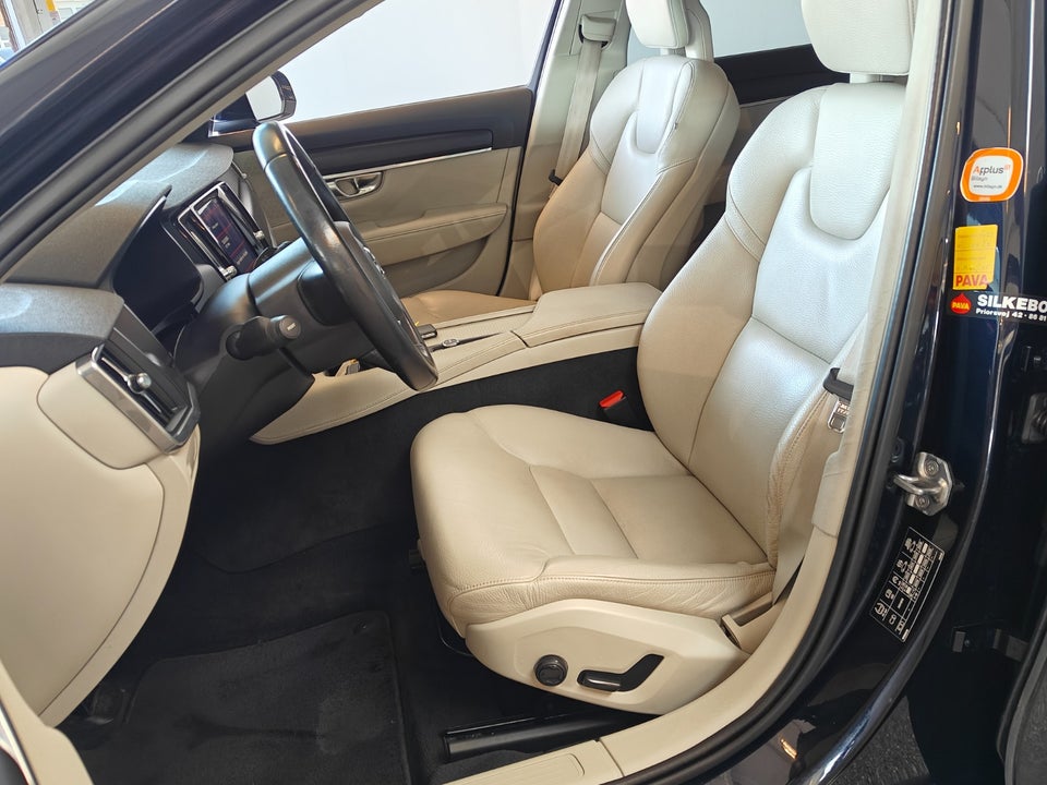 Volvo S90 2,0 D4 190 Momentum aut. 4d