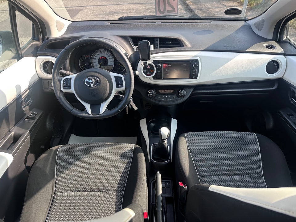 Toyota Yaris 1,3 VVT-i T2 Touch 5d