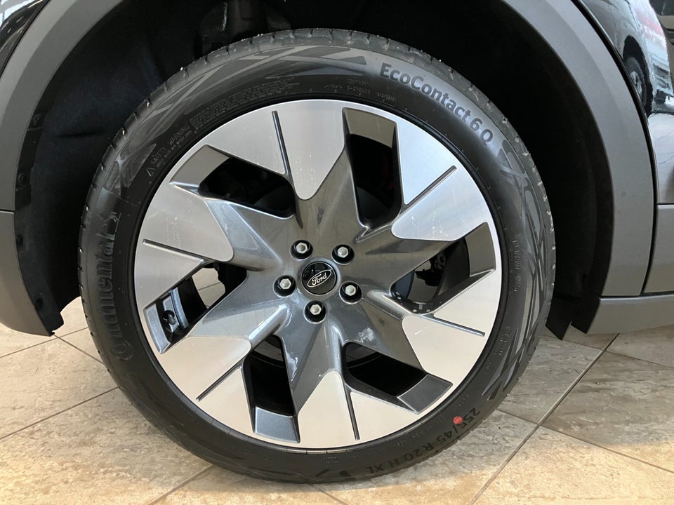 Ford Explorer 77 Premium Extended Range 5d