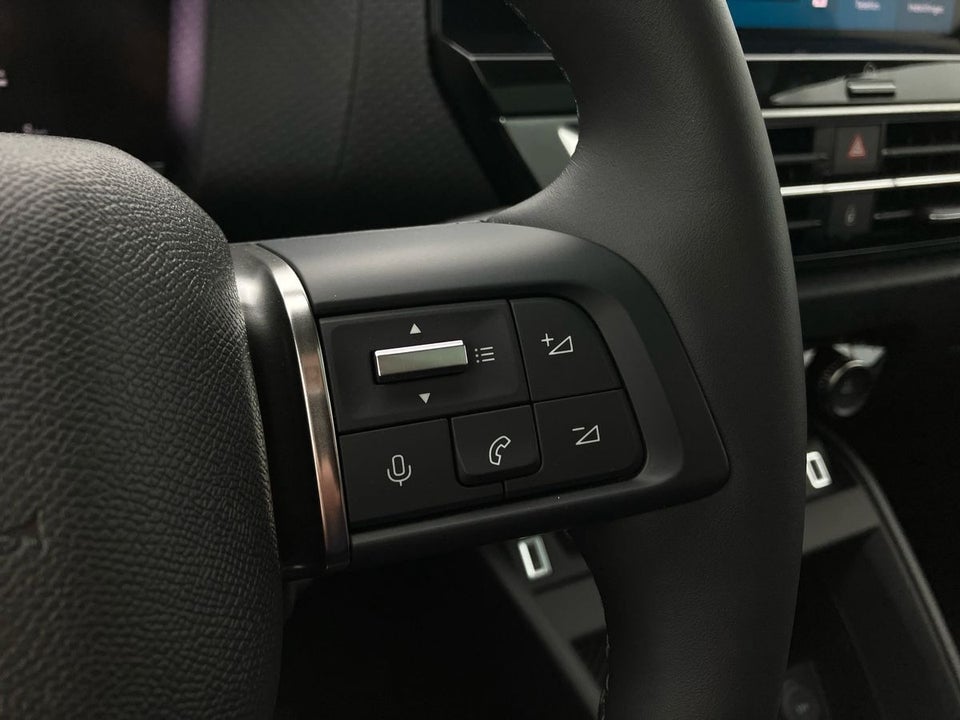 Citroën ë-C4 X 50 Shine 4d