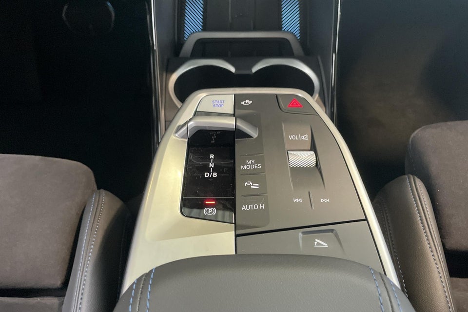 BMW iX2 eDrive20 M-Sport 5d