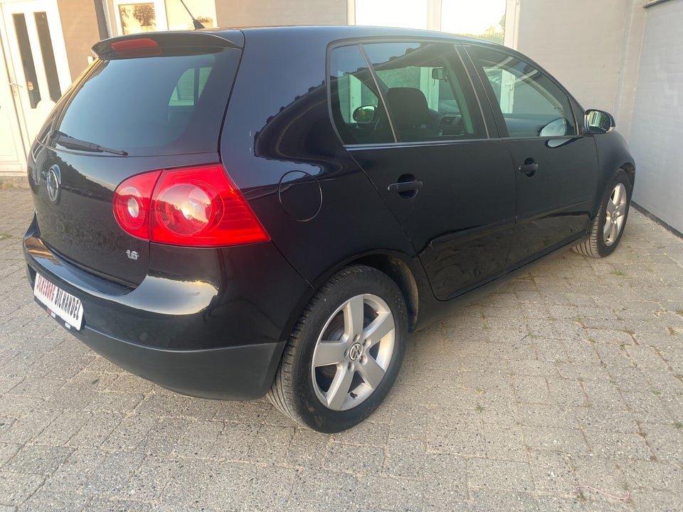 VW Golf V 1,6 GT Sport 5d