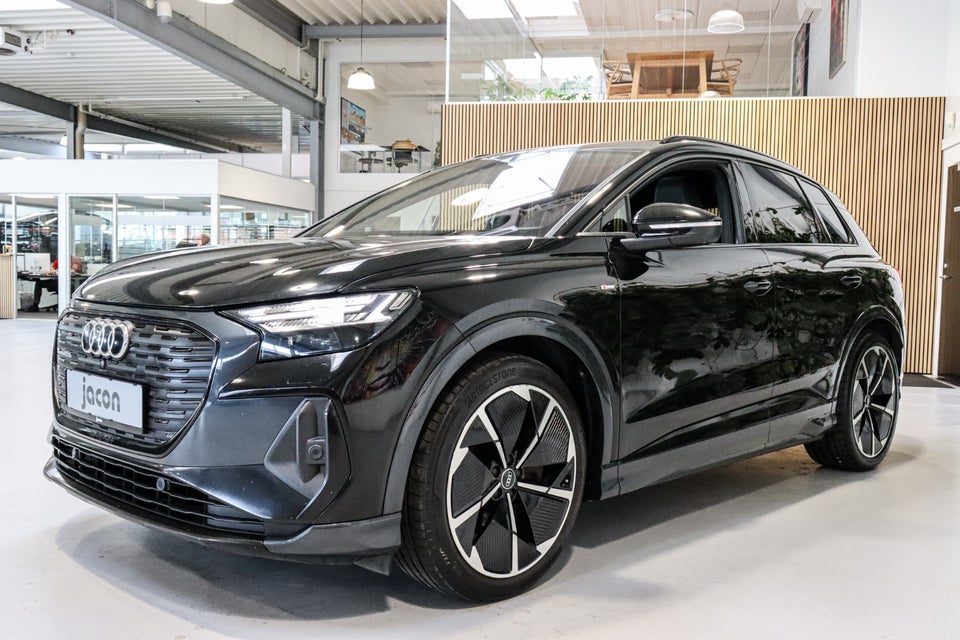 Audi Q4 e-tron 40 S-line 5d