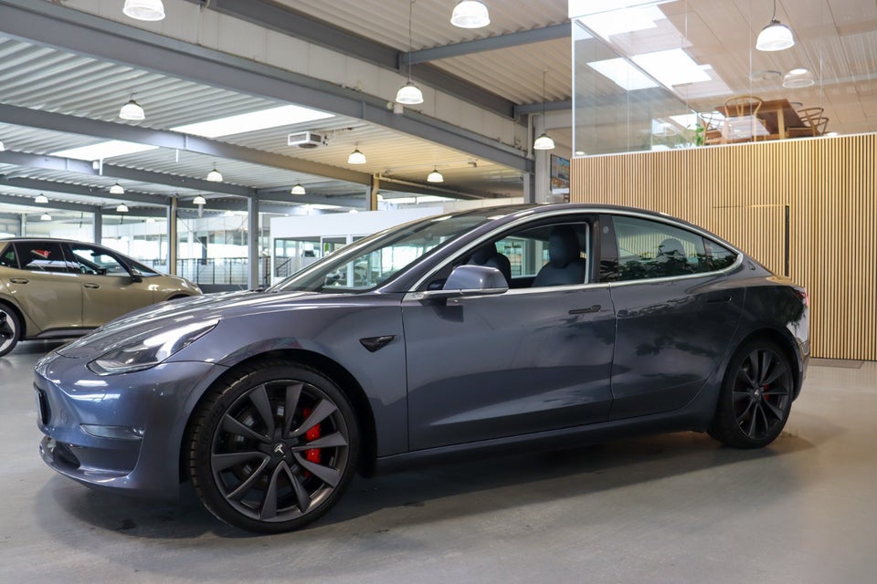 Tesla Model 3 Performance AWD 4d