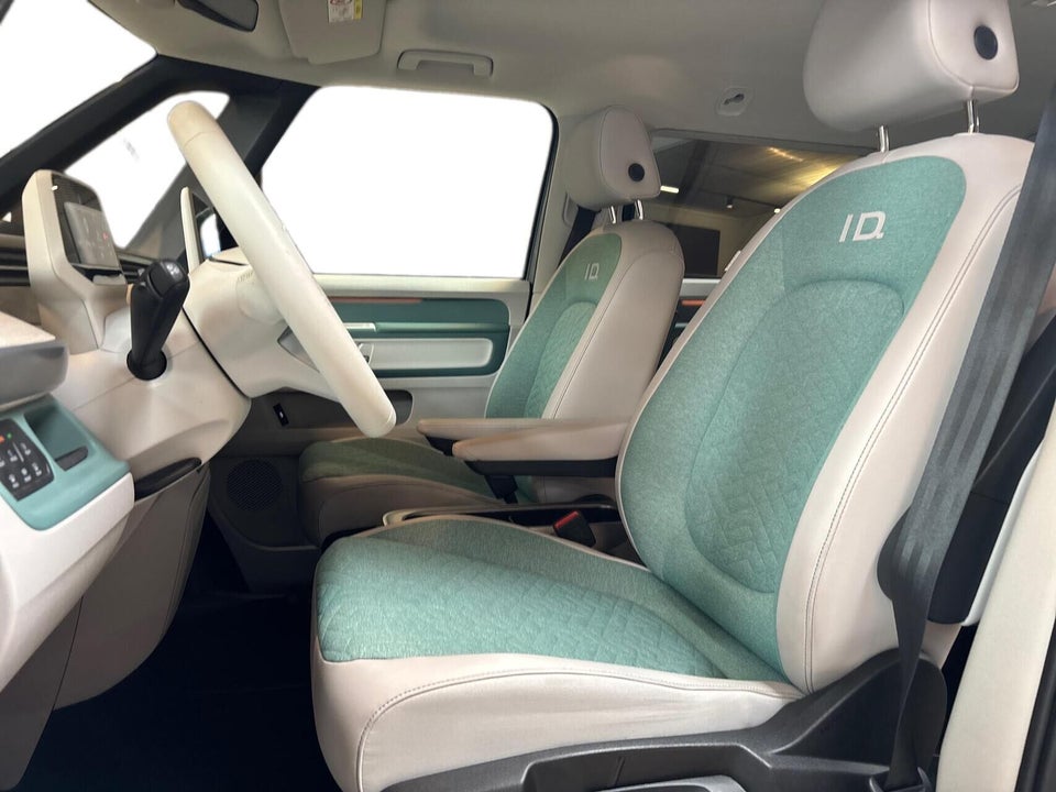 VW ID. Buzz 77 Pro SWB 5d