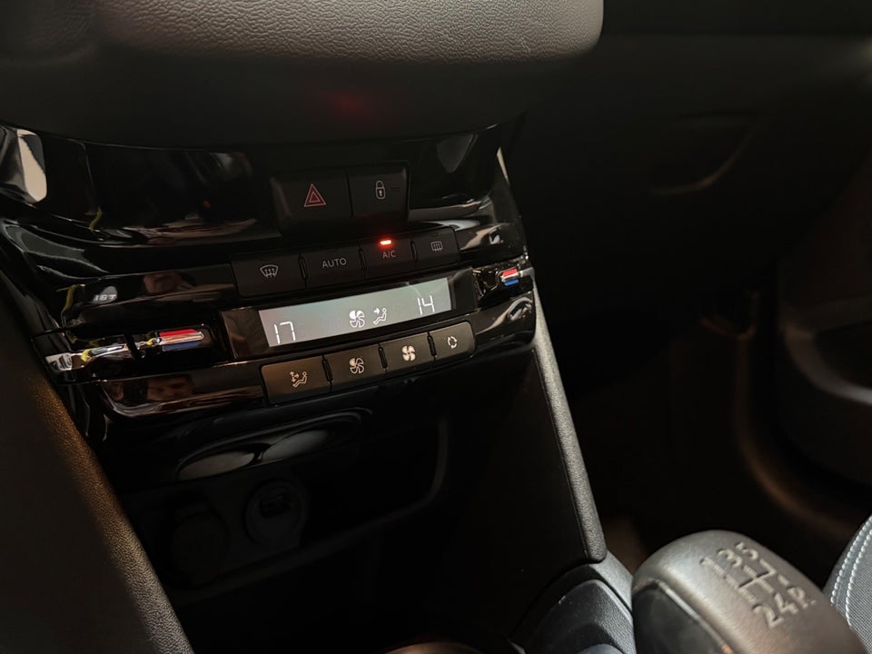 Peugeot 208 1,2 PureTech 82 Envy 5d