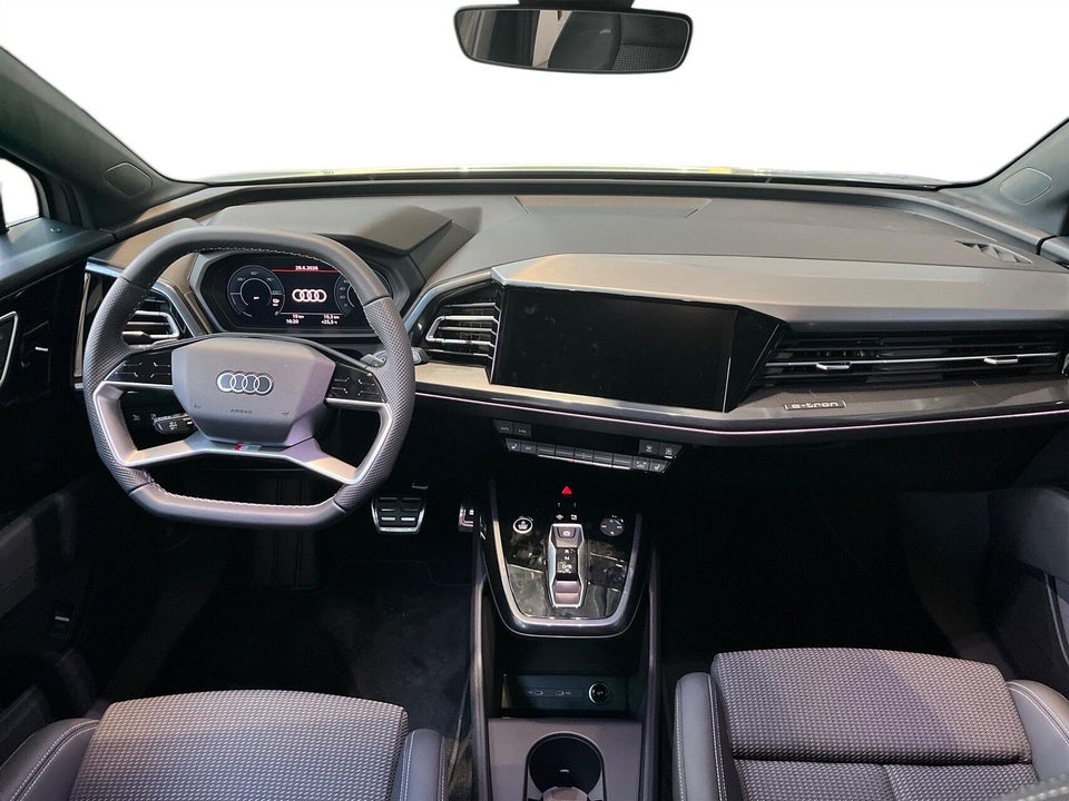 Audi Q4 e-tron 45 S-line Edition quattro 5d