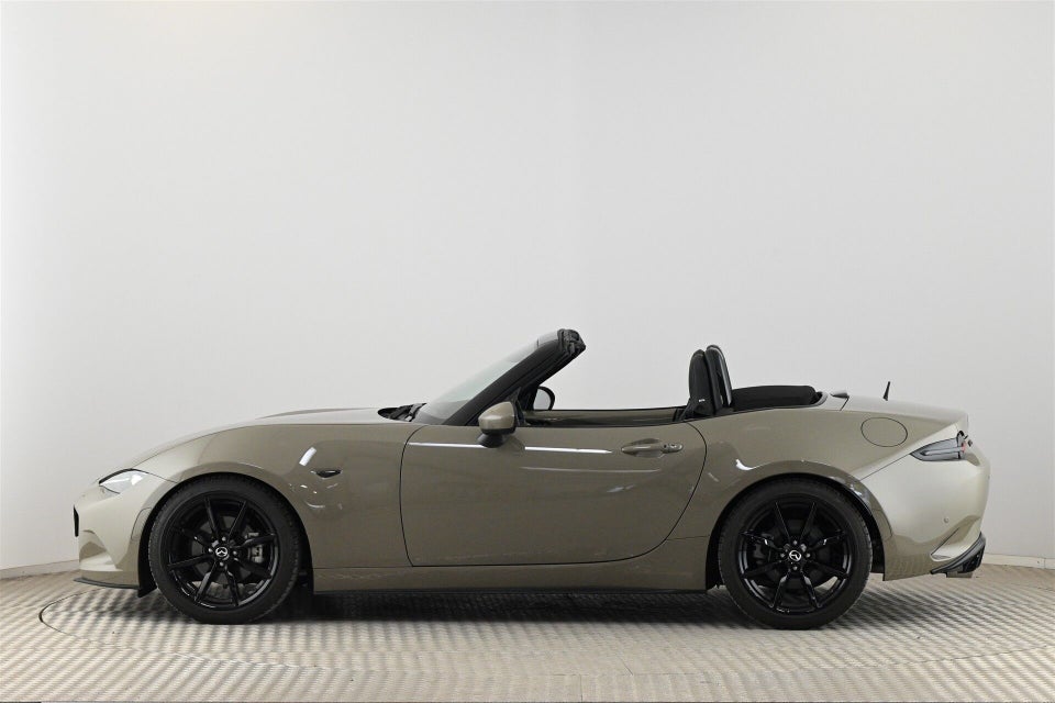 Mazda MX-5 2,0 SkyActiv-G 184 Roadster Exclusive-Line 2d