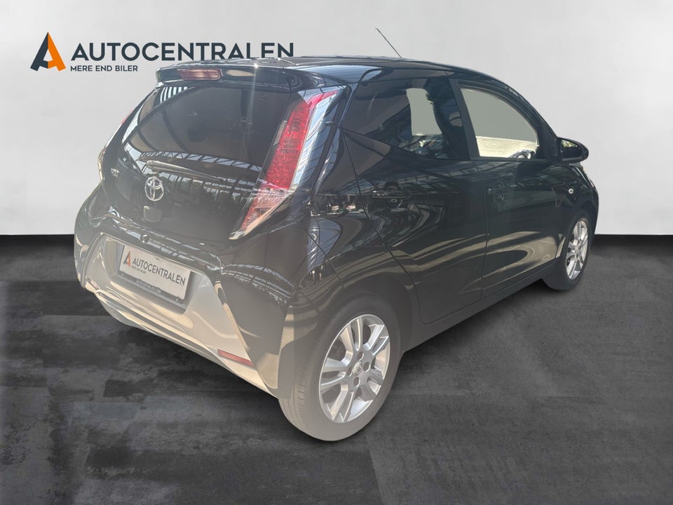 Toyota Aygo 1,0 VVT-i x-cellence 5d