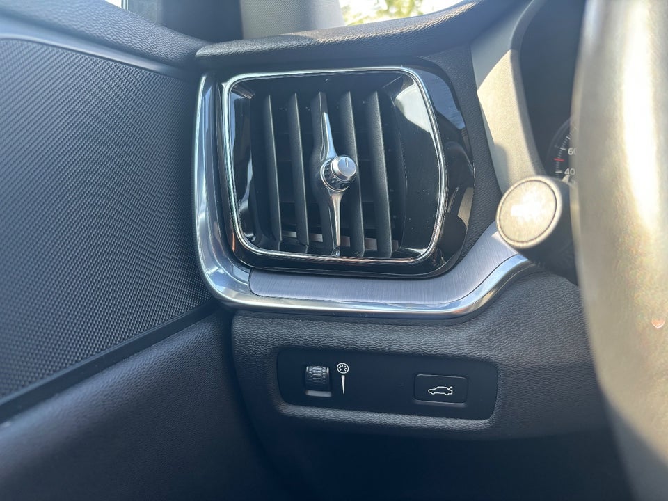 Volvo V60 2,0 D4 190 Momentum aut. 5d