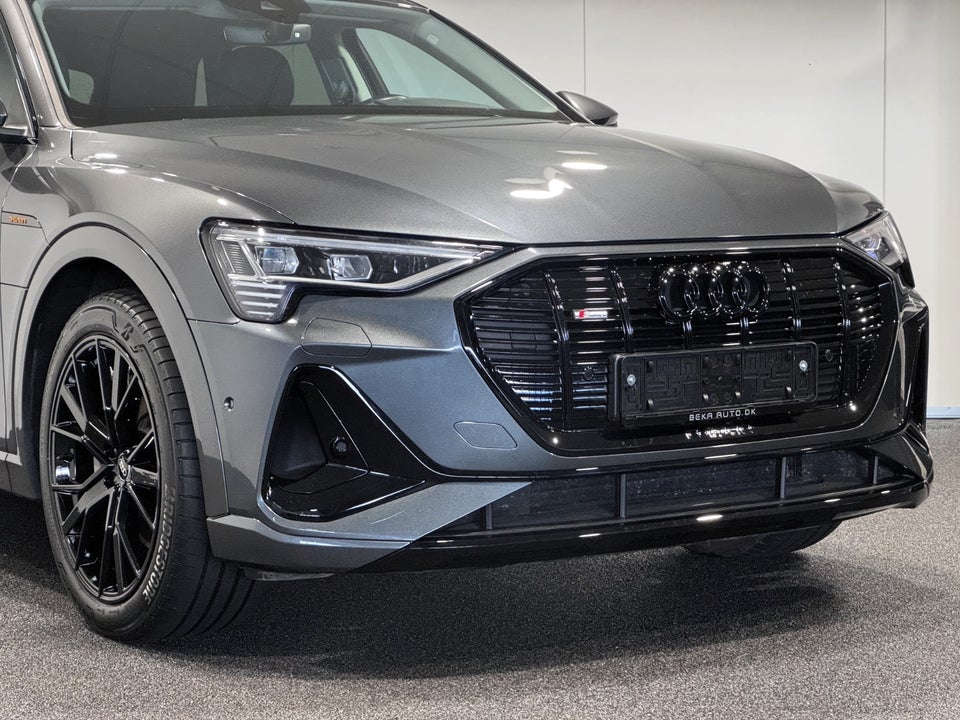 Audi e-tron 55 S-line quattro 5d