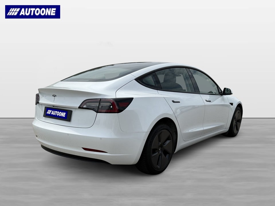 Tesla Model 3 Long Range AWD 4d