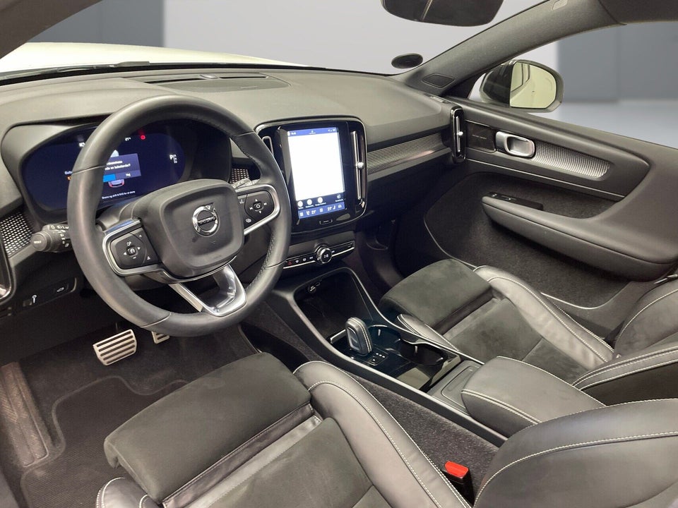 Volvo XC40 P8 ReCharge Twin Pro 5d