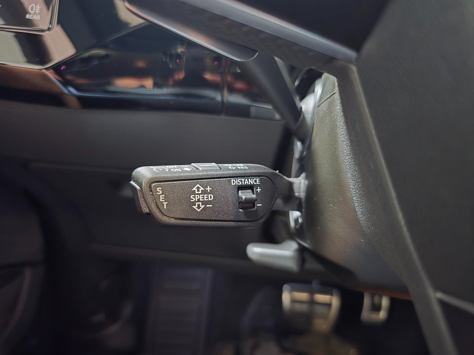 Audi Q8 e-tron 55 S-line quattro 5d