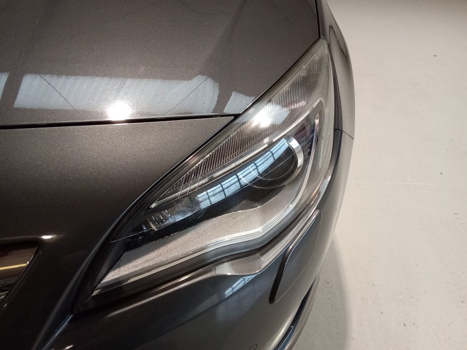 Opel Astra 1,4 T 140 Sport Sports Tourer 5d