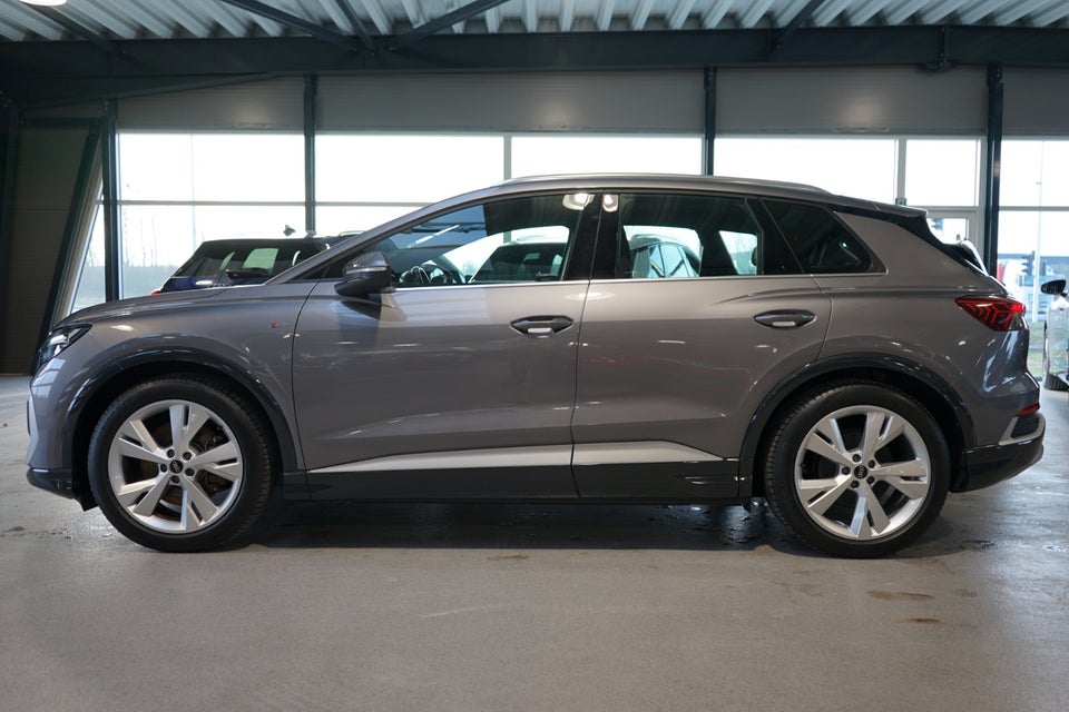 Audi Q4 e-tron 40 S-line 5d