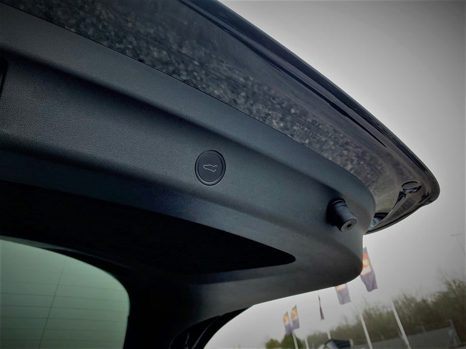 Tesla Model Y Long Range AWD 5d