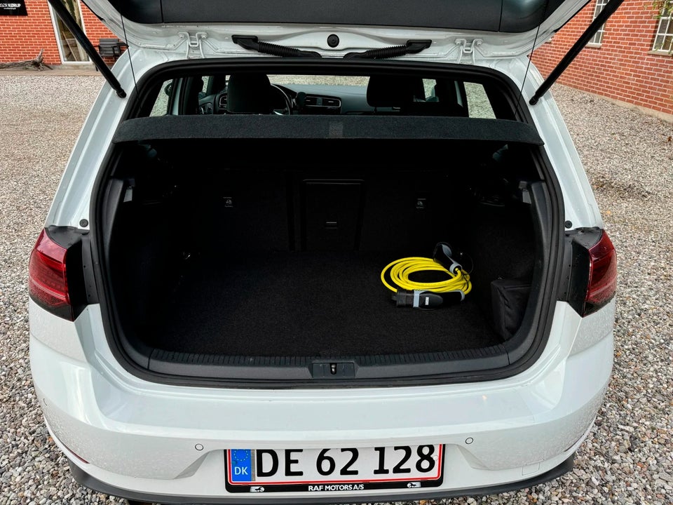 VW Golf VII 1,4 GTE DSG 5d