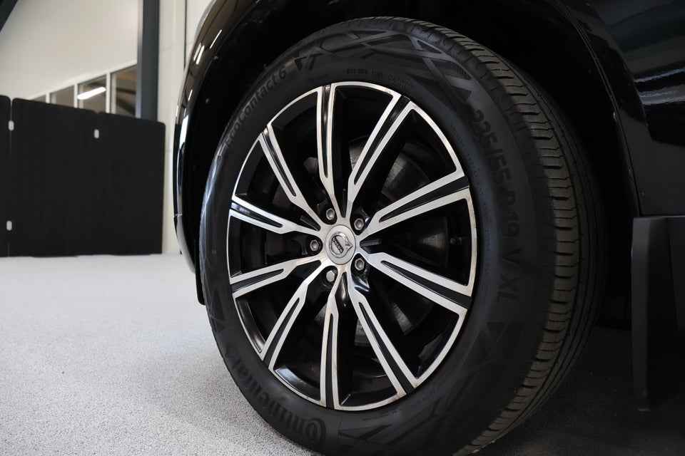 Volvo XC60 2,0 T6 ReCharge Inscription aut. AWD 5d