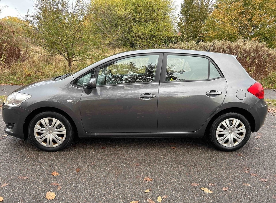 Toyota Auris 1,6 Luna 5d