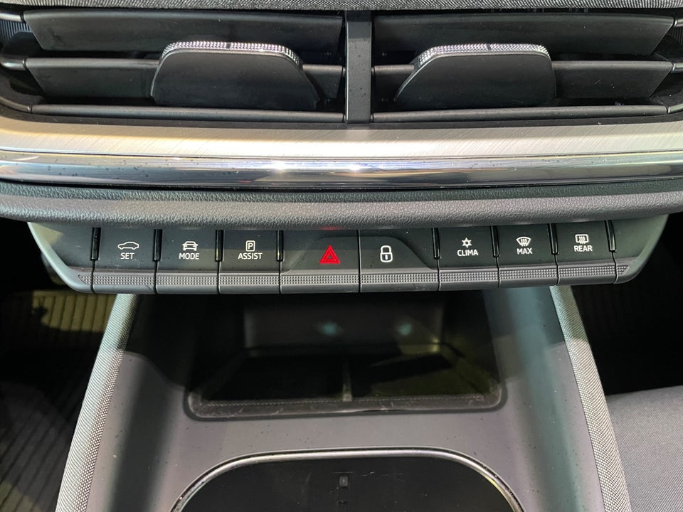 Skoda Enyaq 80 iV Plus Loft 5d