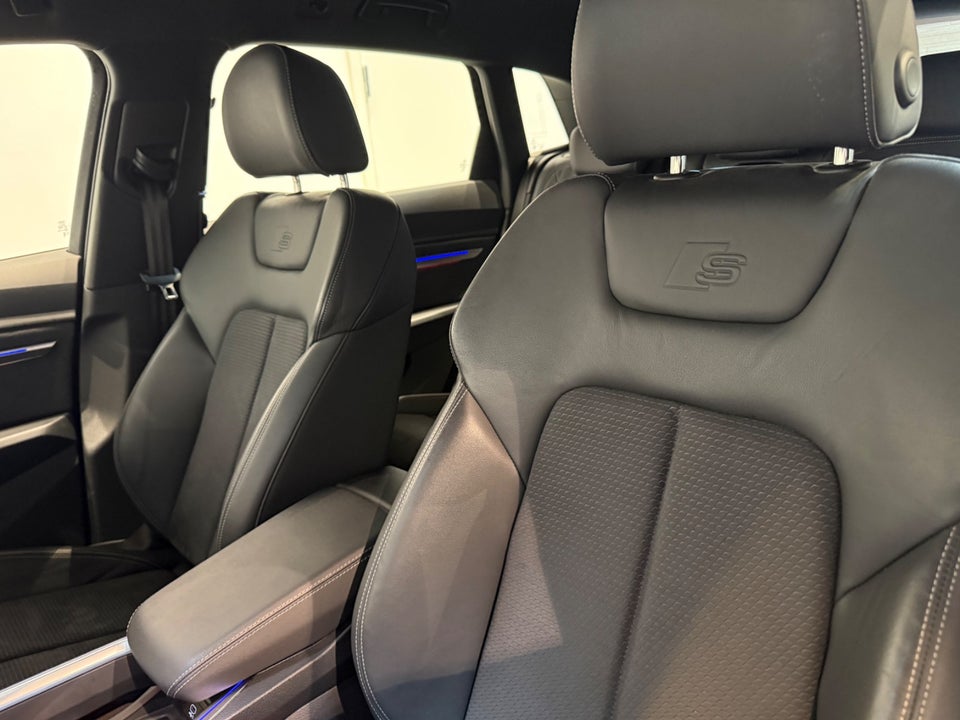 Audi Q8 e-tron 55 Advanced S-line quattro 5d