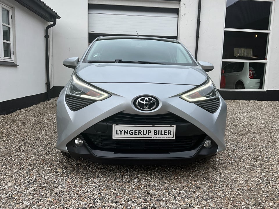 Toyota Aygo 1,0 VVT-i x-pose x-shift 5d