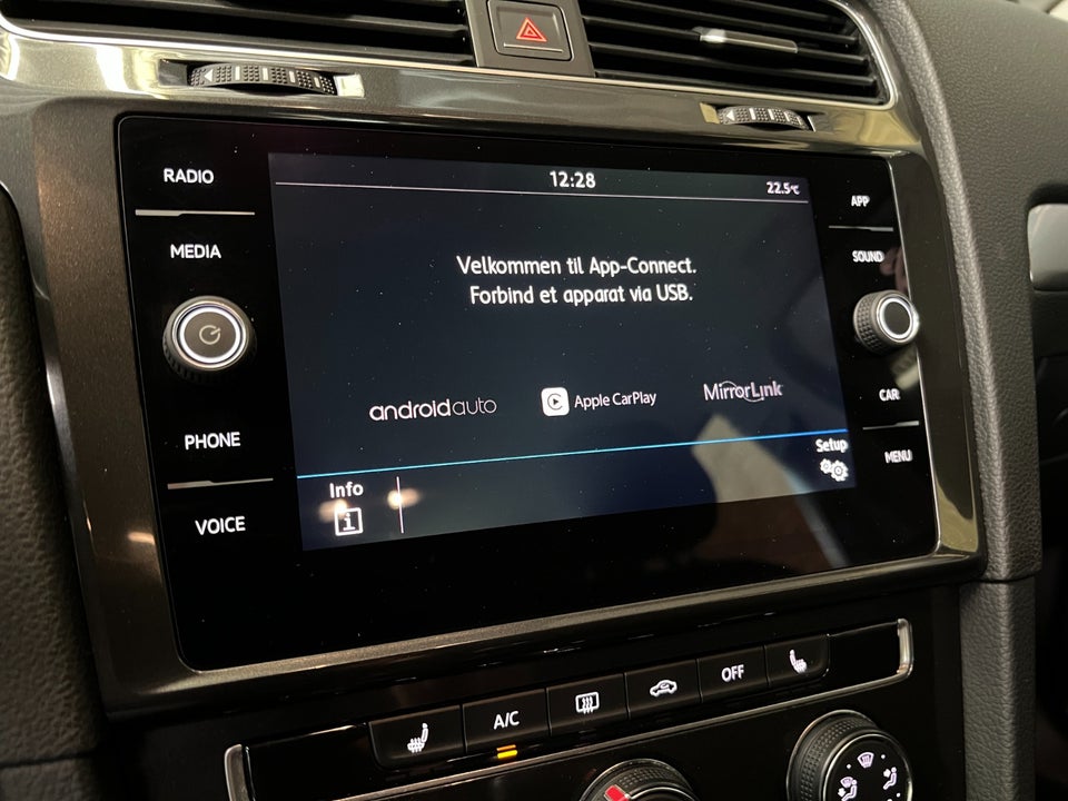 VW Golf VII 1,0 TSi 85 Trendline 5d