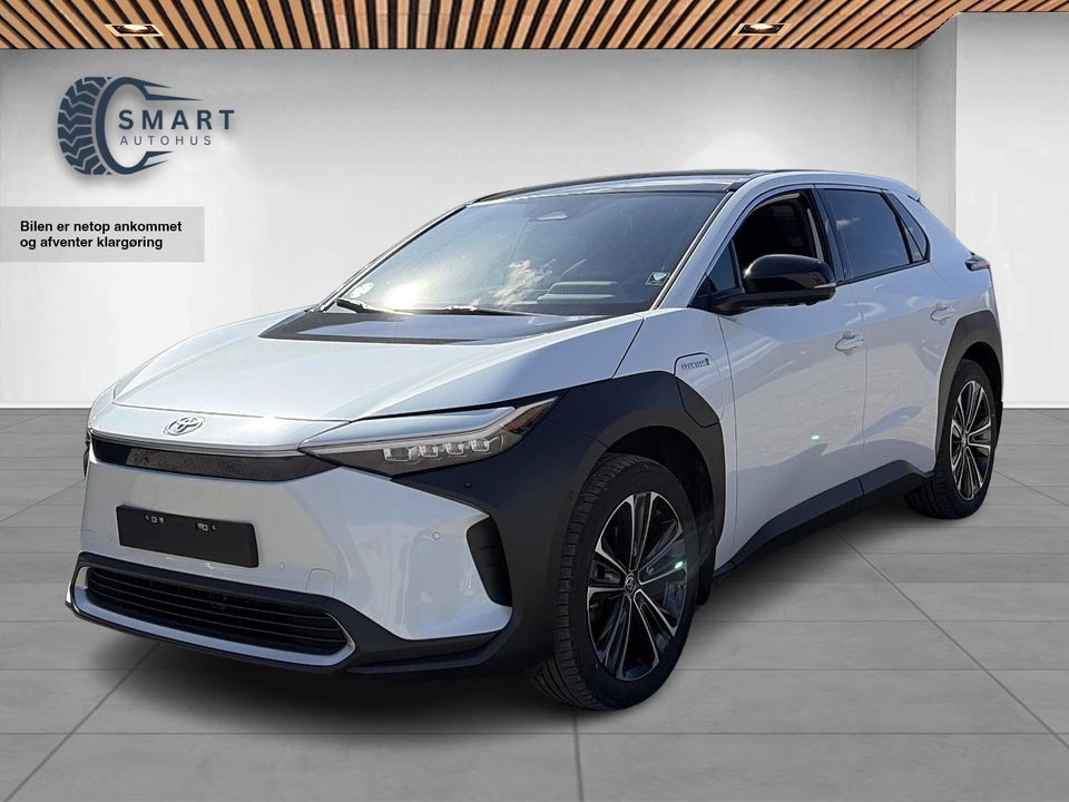 Toyota bZ4X Executive AWD 5d
