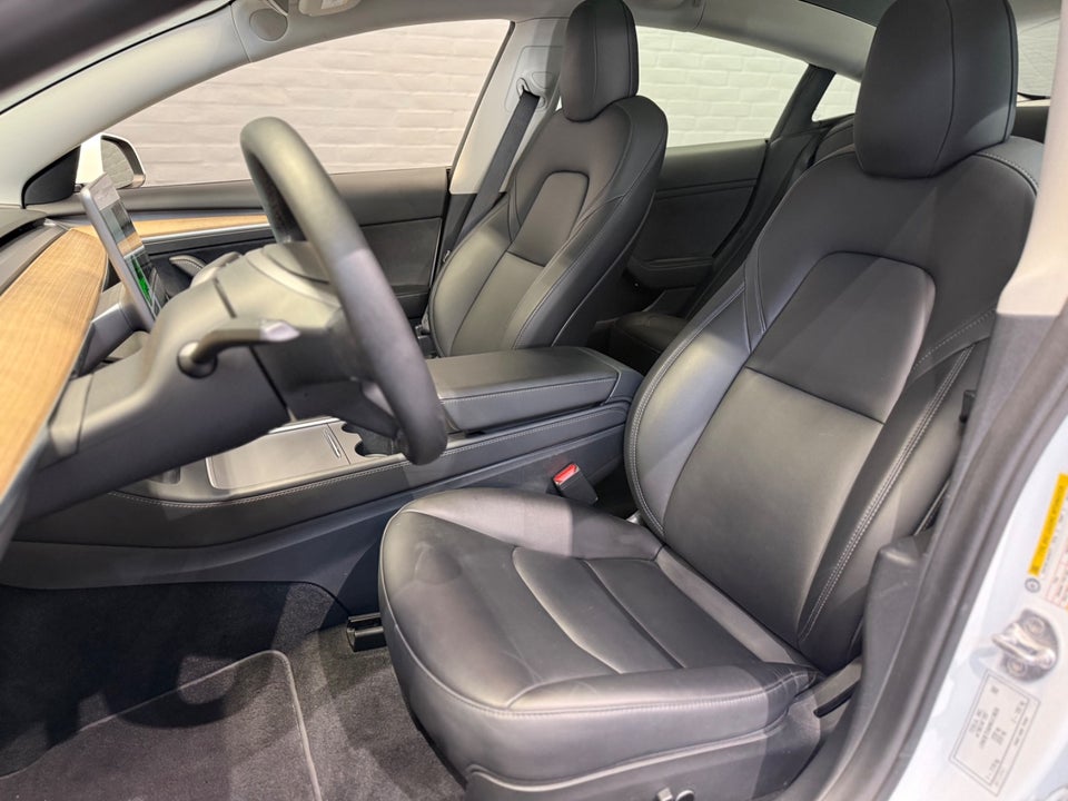 Tesla Model 3 Long Range AWD 4d