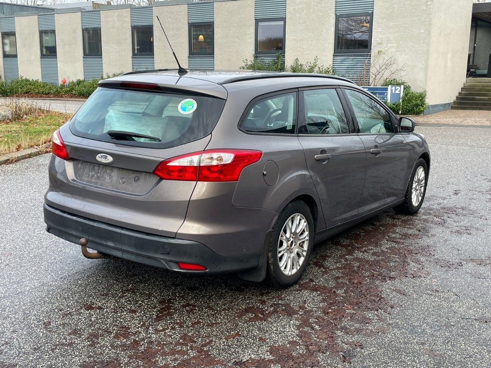 Ford Focus 1,6 Ti-VCT 105 Titanium stc. 5d