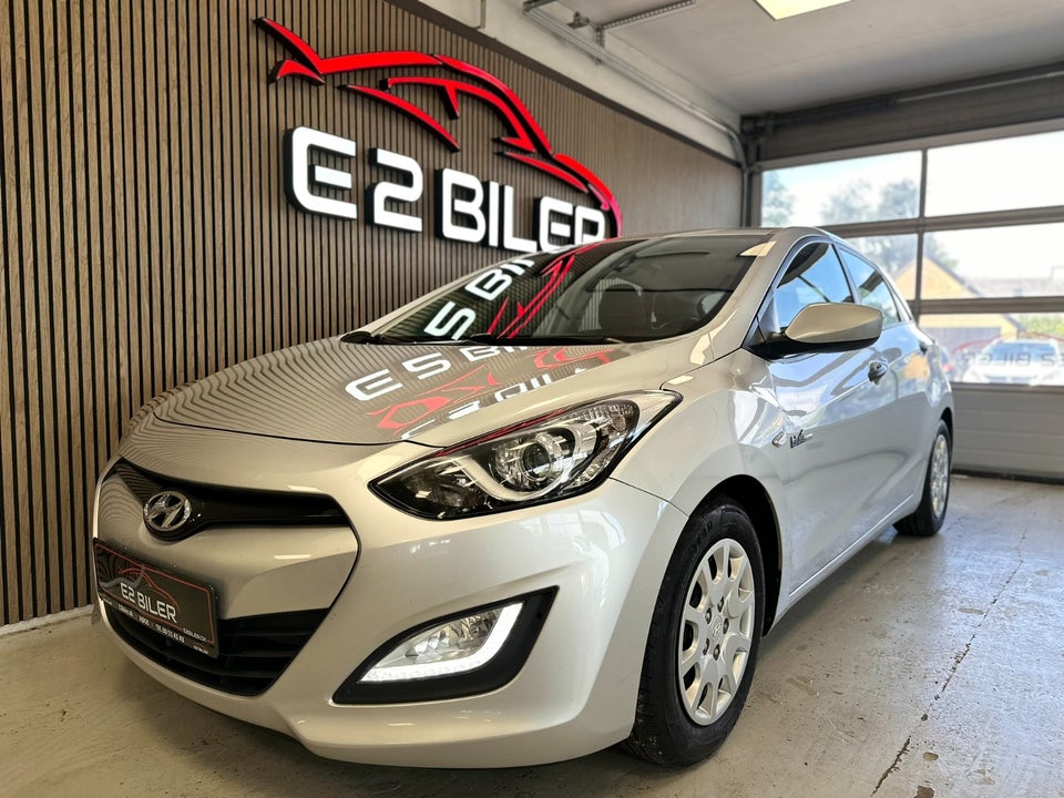 Hyundai i30 1,6 GDi XTR Eco 5d