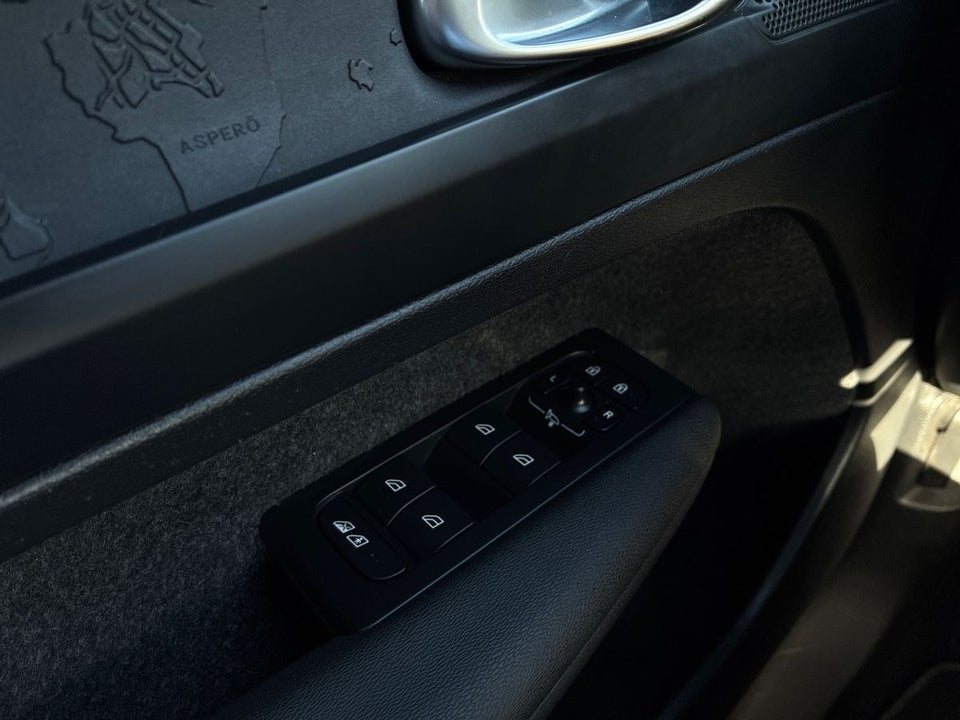 Volvo XC40 P6 ReCharge Core 5d