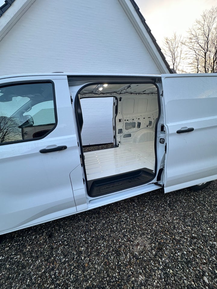 Ford E-Transit Custom 340L 64 Trend