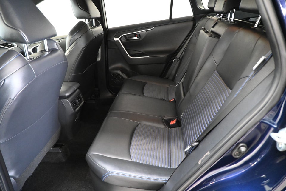 Toyota RAV4 2,5 Hybrid H3 Style MDS 5d