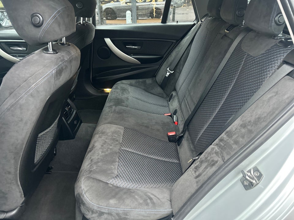 BMW 320d 2,0 Touring aut. 5d