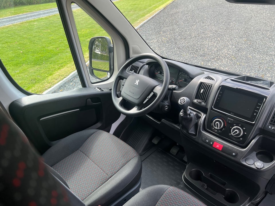 Peugeot Boxer 435 2,2 BlueHDi 165 L2H2 Premium