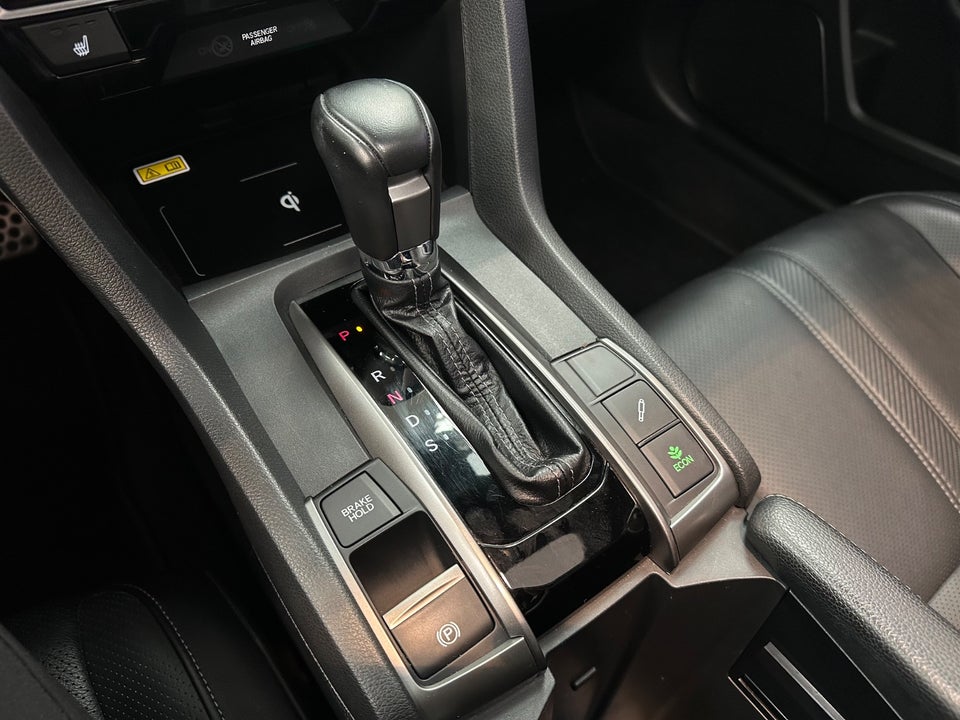 Honda Civic 1,5 VTEC Turbo Prestige CVT 5d