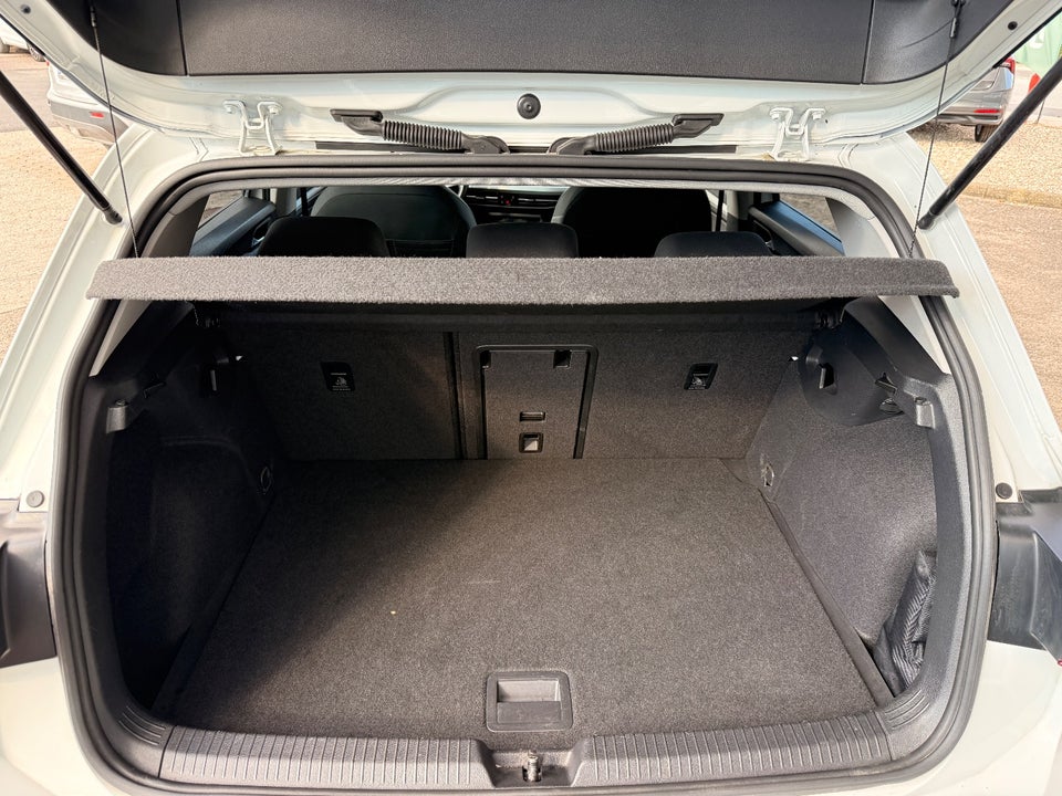 VW Golf VIII 1,5 TSi 130 Life 5d