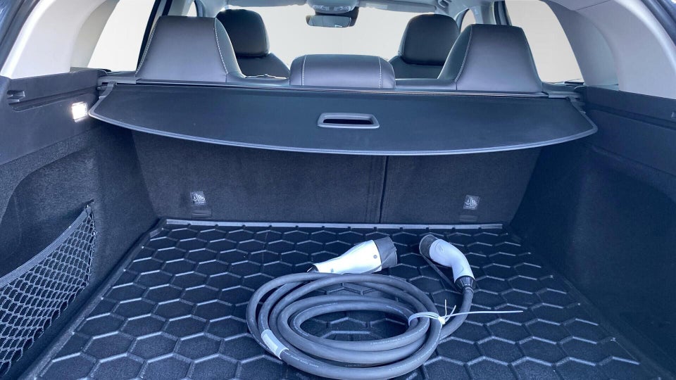 MG Marvel R Luxury 5d