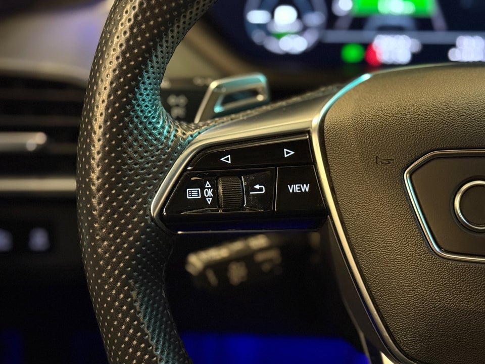 Audi e-tron GT pro quattro 4d