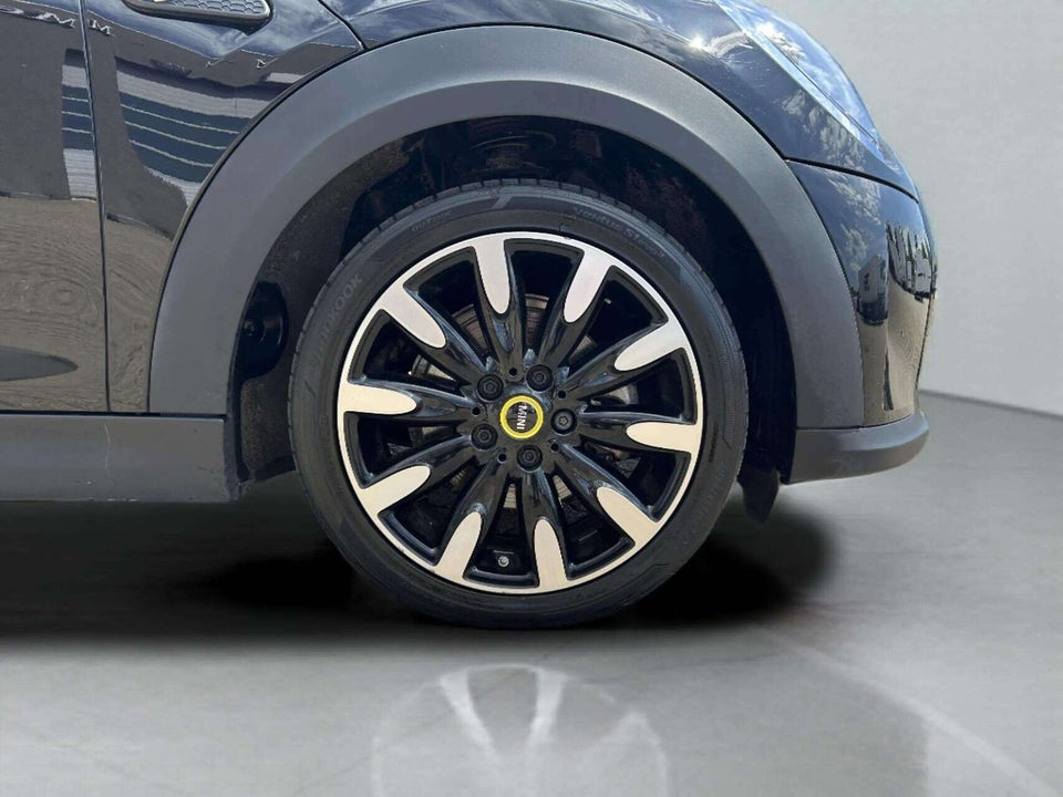 MINI Cooper SE Classic Trim 3d